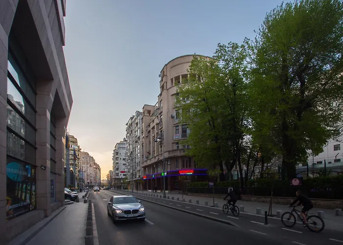 Ultracentral Atheneum *