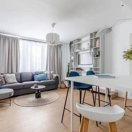 Ultracentral Atheneum *