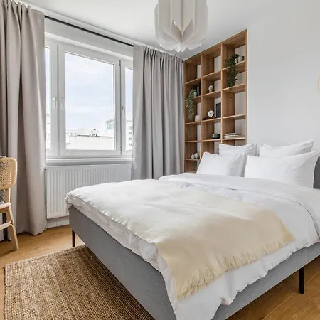 Ultracentral Atheneum Апартаменты